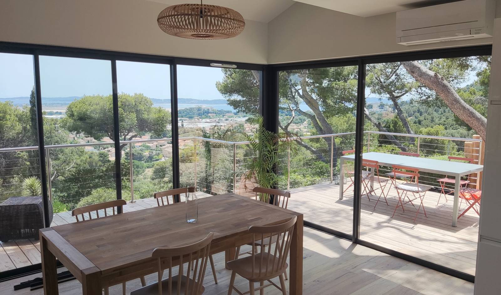Fabrication d'un coulissant d'angle alumium Initial pour projet haut de gamme dans le Var