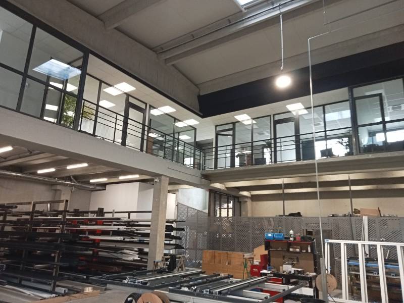 Fabricant de fenêtres et portes-fenêtres aluminium dans le Var (83) pour les professionnels