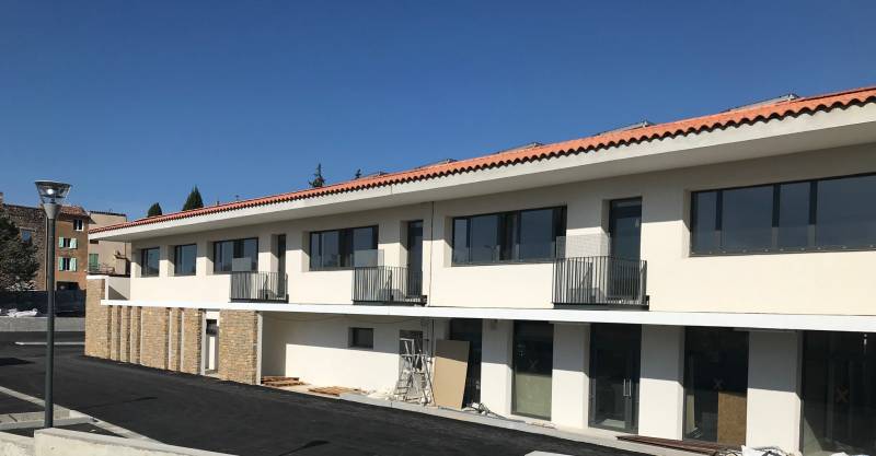 Réalisation des menuiseries aluminium du collège d'Aups dans le Var