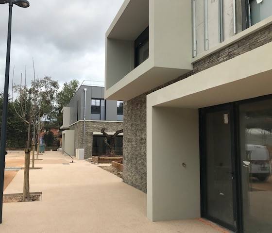 Menuiseries aluminium Pôle d'activité à Cuers dans le Var