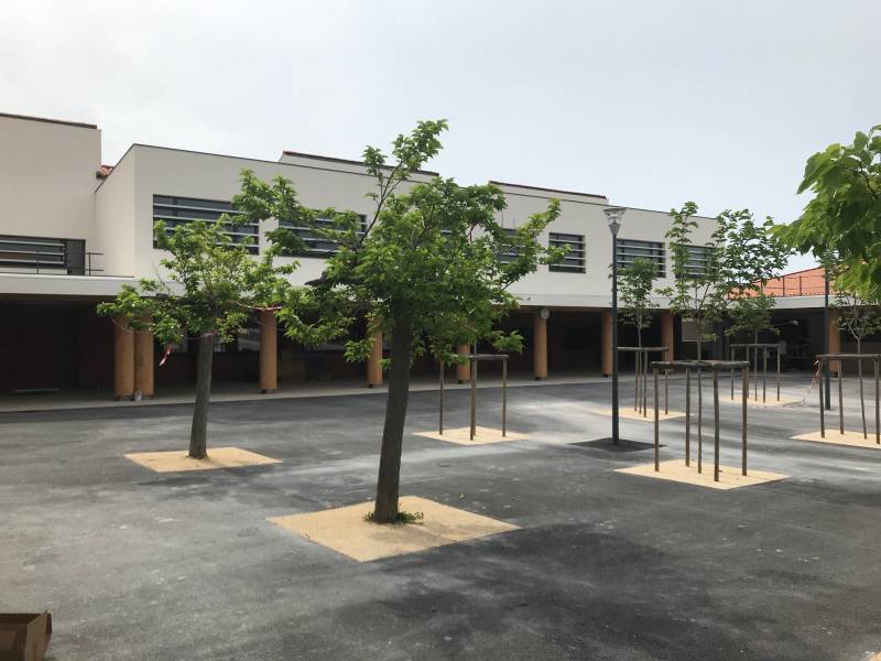 Réalisation des menuiseries aluminium du collège d'Aups dans le Var